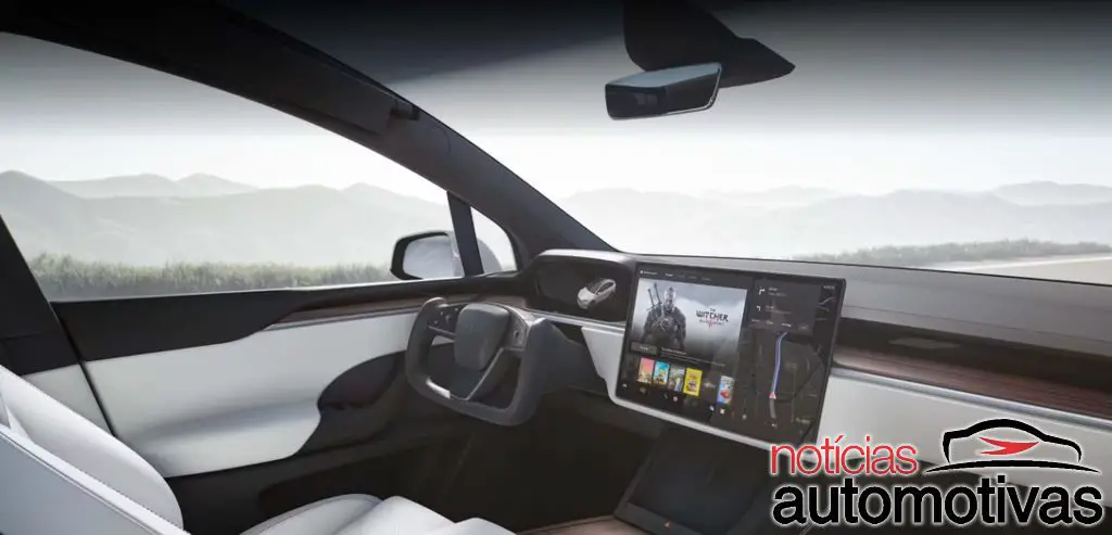 Tesla: videogame durante a condução é finalmente desabilitado 