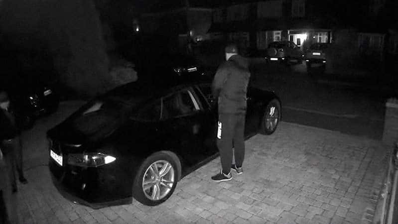Tesla Model S é roubado em três minutos no Reino Unido 
