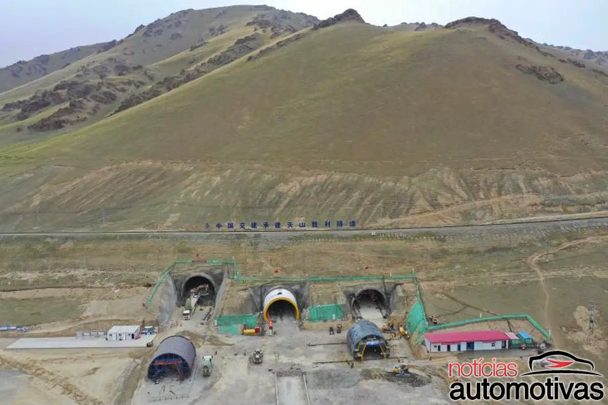 tian shan shengli tunnel 2