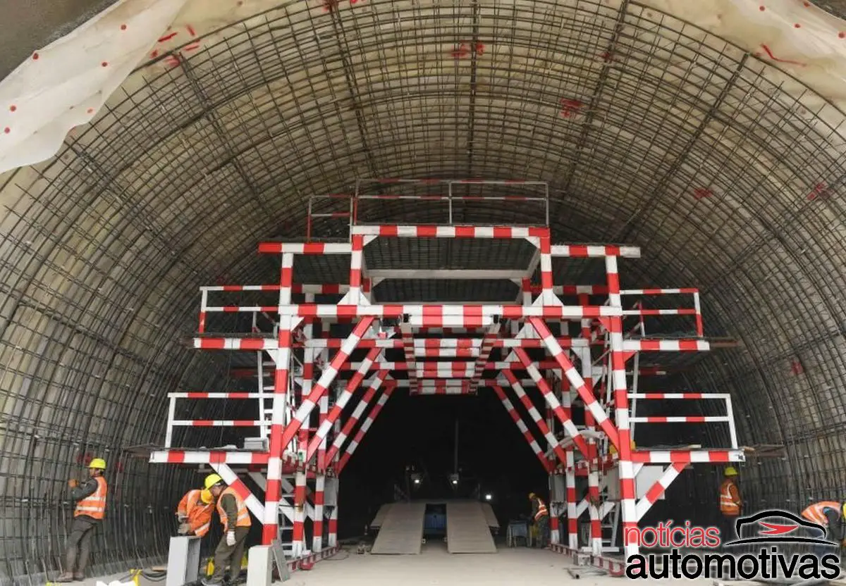 tian shan shengli tunnel 4