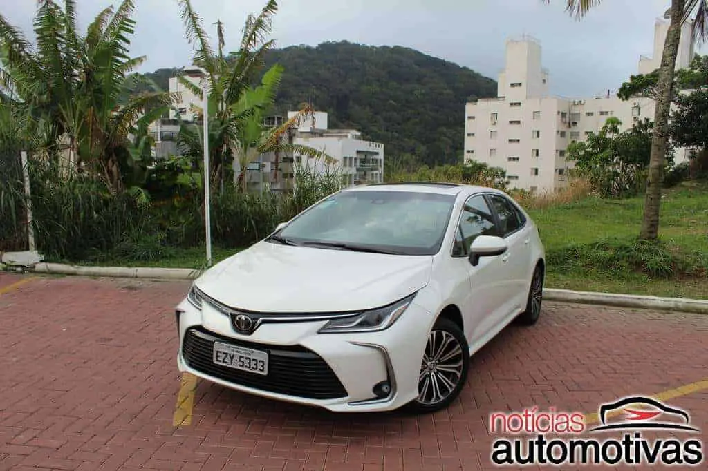 Toyota Corolla Altis Premium faz jus à proposta, mas não ao preço 