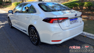 toyota corolla hybrid 2026 avaliação na (10)