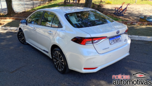 toyota corolla hybrid 2026 avaliação na (48)