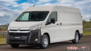 toyota hiace furgão 4