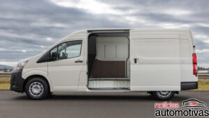 toyota hiace furgão 5