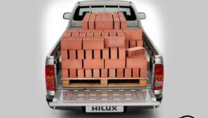 Hilux Cabine Simples: versões, motor, manutenção, consumo, fotos 