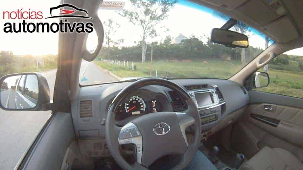 Avaliação NA - Toyota Hilux SW4 (4) - Comportamento e consumo estrada 
