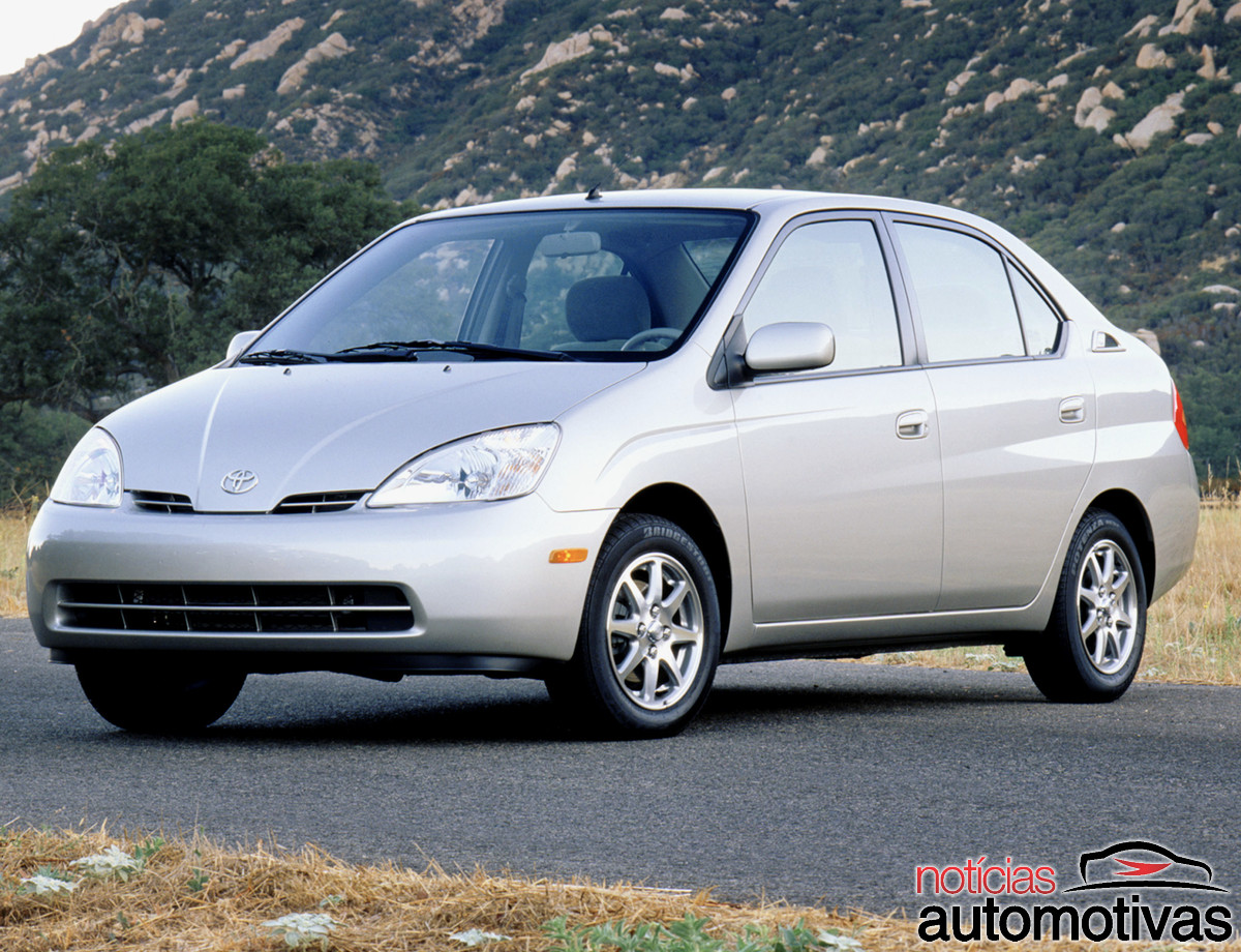 toyota prius 1997 (2) toyota prius 1997 (2)