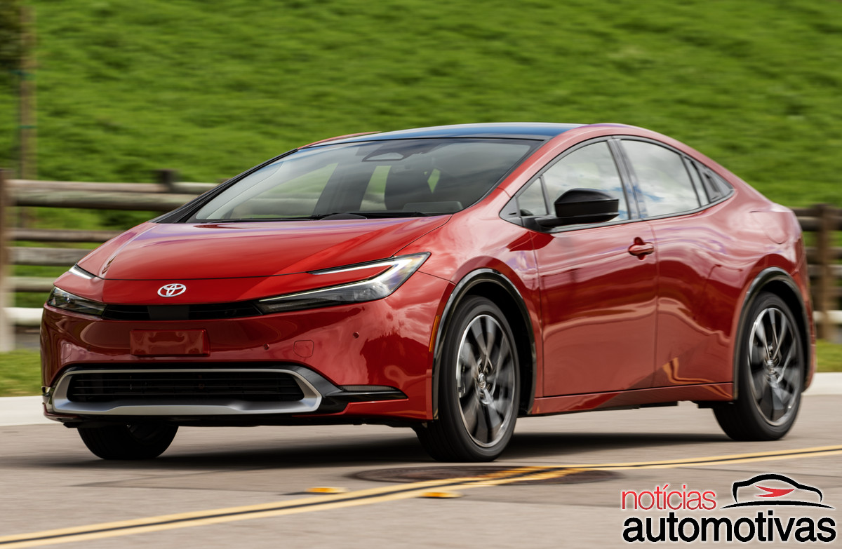 toyota prius 2023 (4)