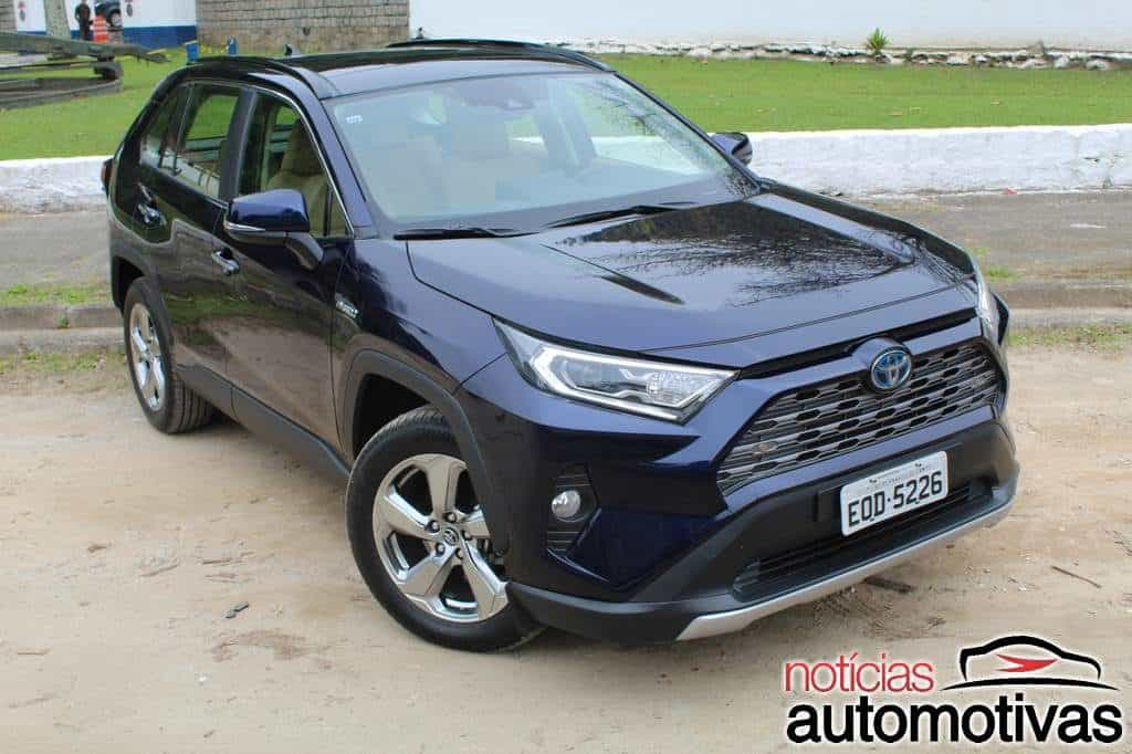 Toyota RAV4 SX Hybrid 2020 tem consumo baixo e muito conforto 