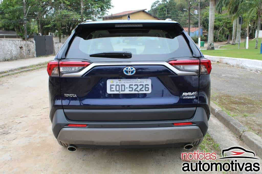 Toyota RAV4 SX Hybrid 2020 tem consumo baixo e muito conforto 
