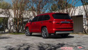 Toyota Sequoia 2023 mistura visual de Tundra com RAV4 