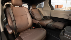 toyota sienna (1)