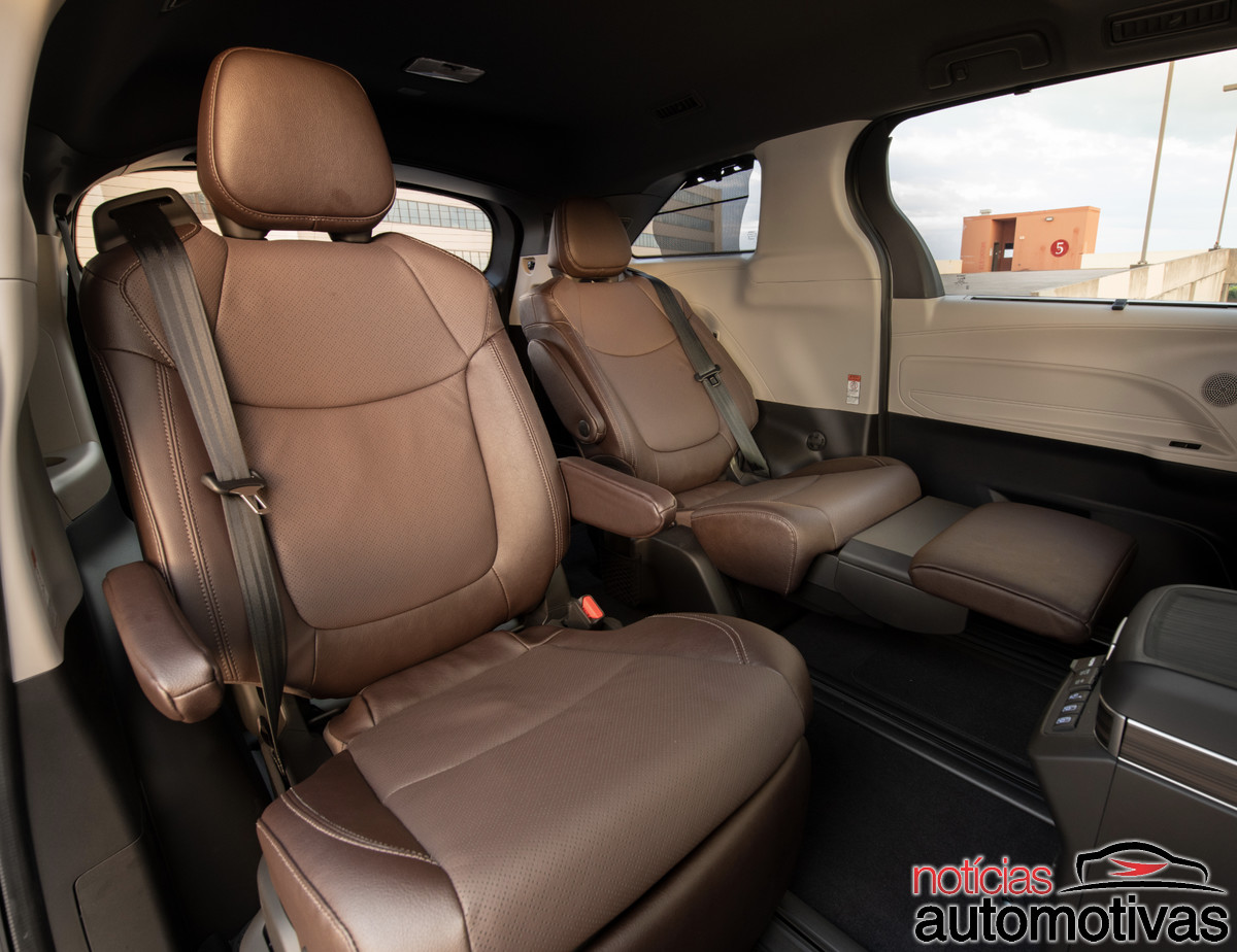 toyota sienna (1) toyota sienna (1)