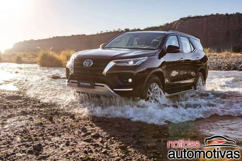 Hilux Diesel Hybrid a caminho - Land Cruiser estreia tecnologia 