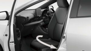 toyota yaris japan 4