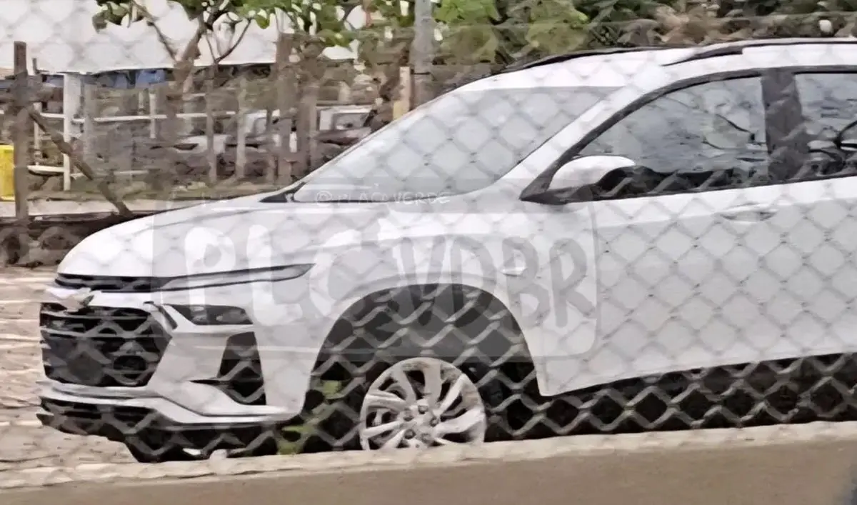 Flagra: Novo Chevrolet Tracker não se esconde mais e agora só aguarda o momento de entrar em cena