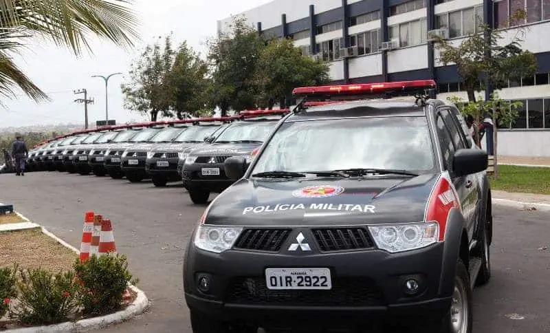 Carros de luxo que viraram viaturas policiais