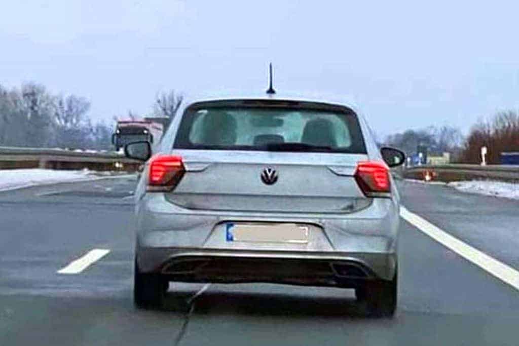 Volkswagen Polo com facelift é visto na Europa - Inspirado no Golf 8 