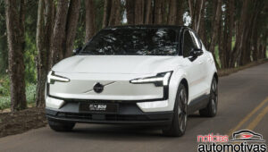 volvo ex30 ultra twin motor 8