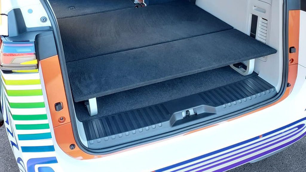 vw-id-buzz-flagra-11 Volkswagen ID Buzz: nova Kombi tem interior flagrado na Europa