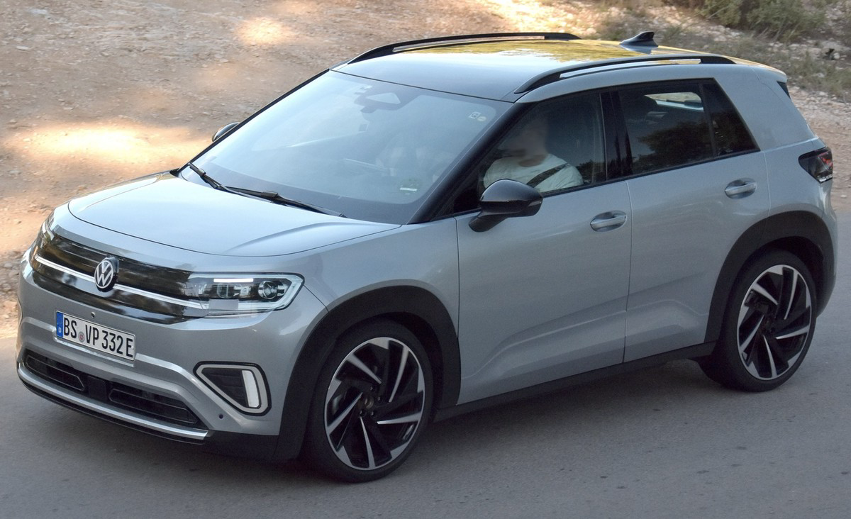 vw id cross flagra (2) vw id cross flagra (2)