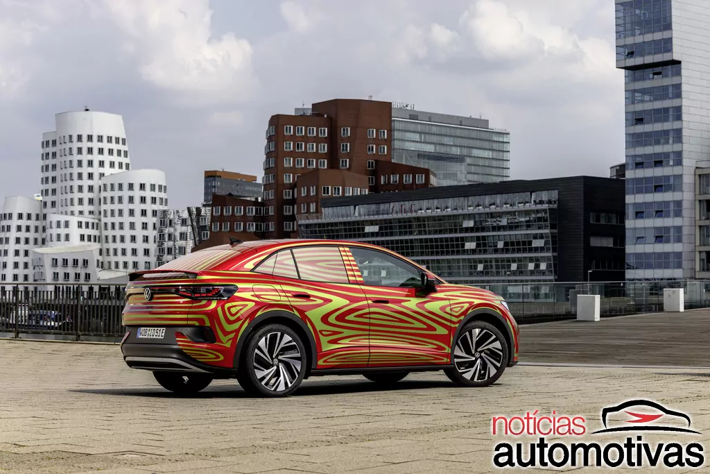 vw-id5-gtx-teaser-2 Volkswagen ID.5 GTX é confirmado para o Salão de Munique 2021