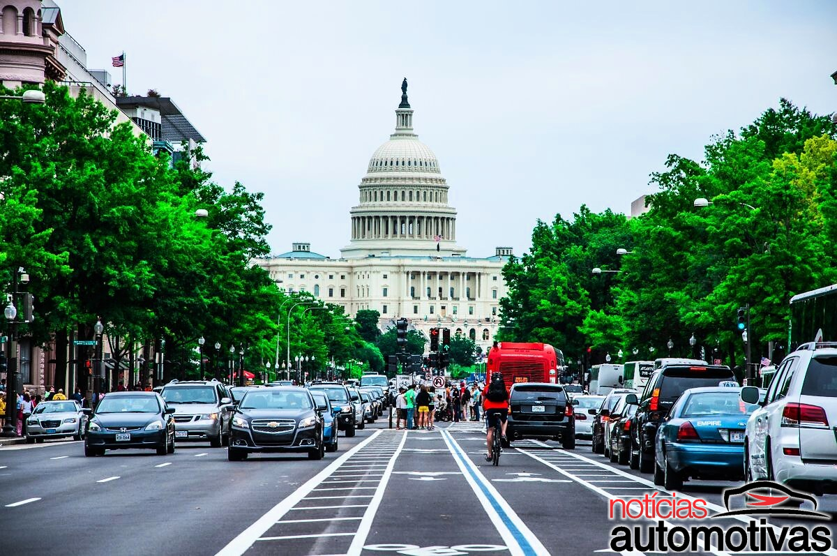 Washington, D.C. multou um motorista em mais de US$ 250.000 (R$ 1.295.500) e mesmo assim ele continuou acelerando como se nada tivesse acontecido