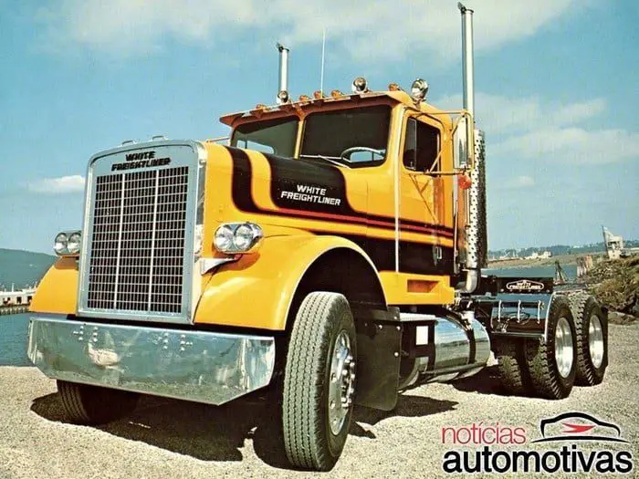 White-Freightliner Conventional