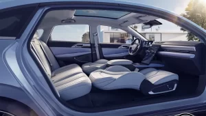 xpeng-p5-2-300x170 Xpeng P5 é lançado com laser LiDAR, "cama" e projetor de vídeo