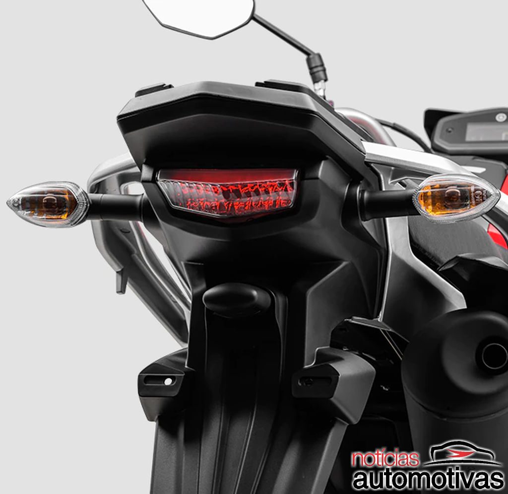 Yamaha Crosser 2023 tem farol de LED e mais novidades