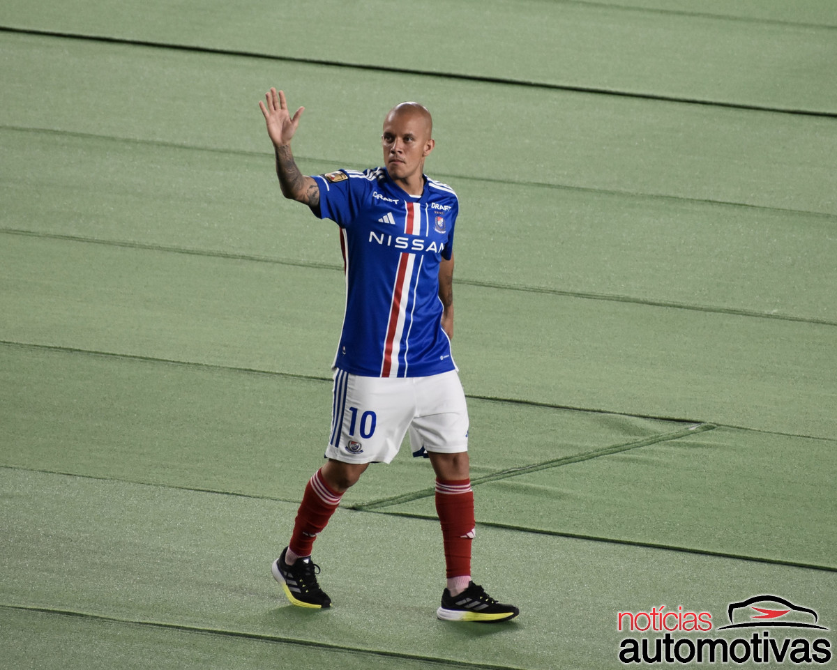 yokohama marinos nissan (1)